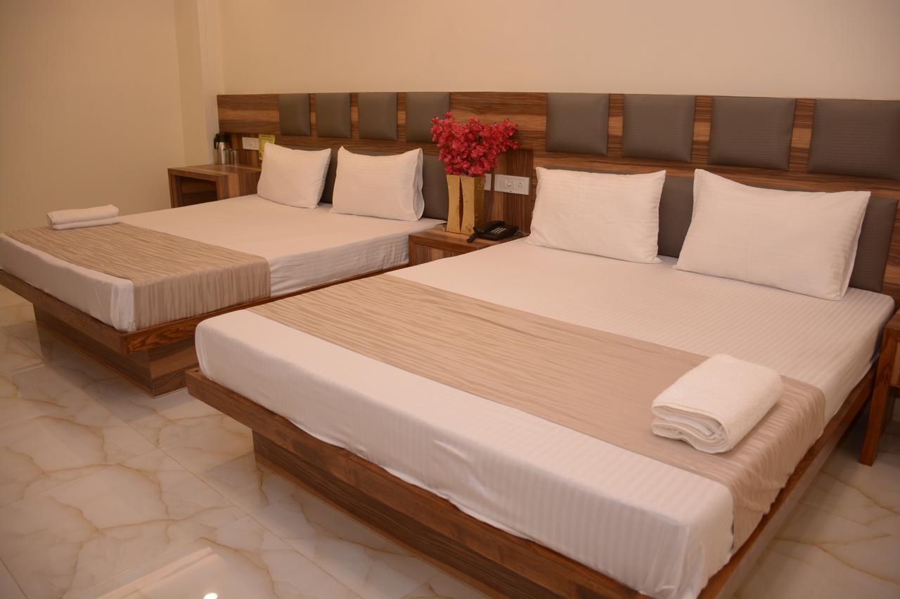 Hotel Golden Oasis - A Well Hygiene Property Paharganj Exteriör bild