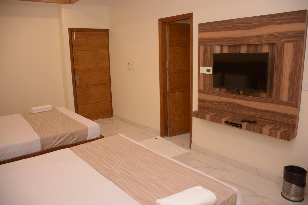 Hotel Golden Oasis - A Well Hygiene Property Paharganj Exteriör bild