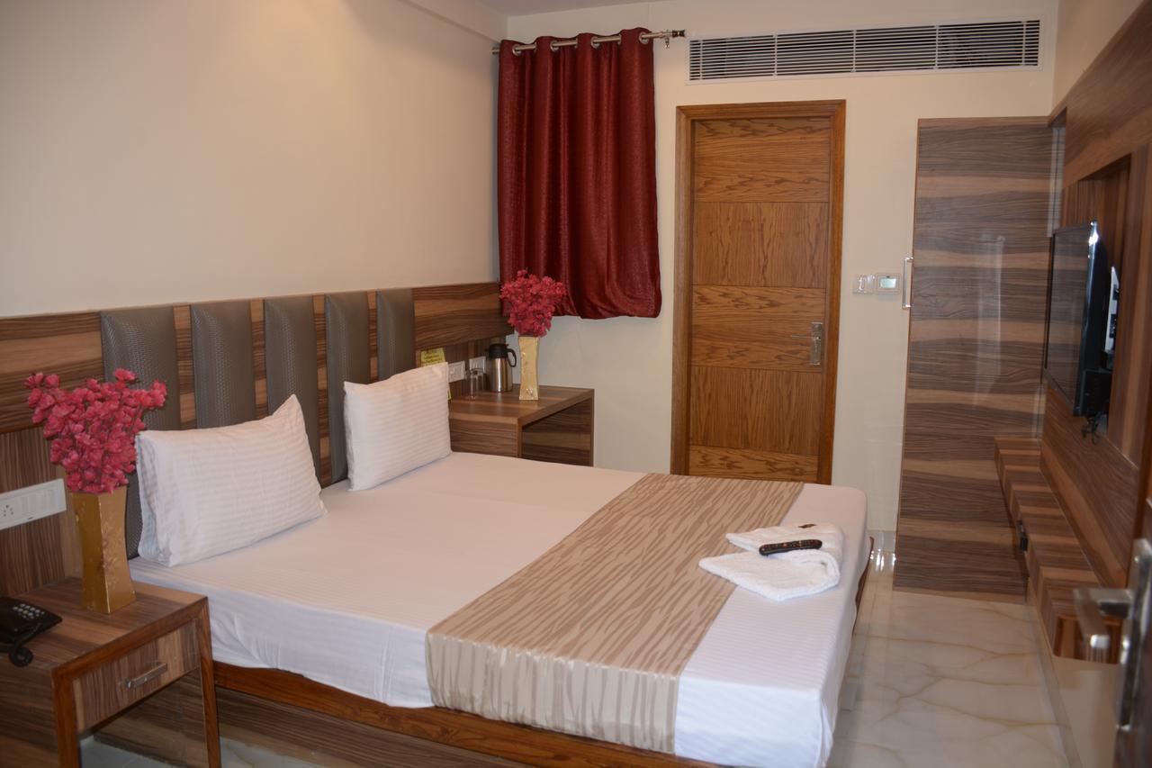 Hotel Golden Oasis - A Well Hygiene Property Paharganj Exteriör bild