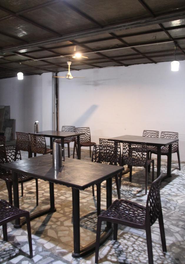 Hotel Golden Oasis - A Well Hygiene Property Paharganj Rum bild