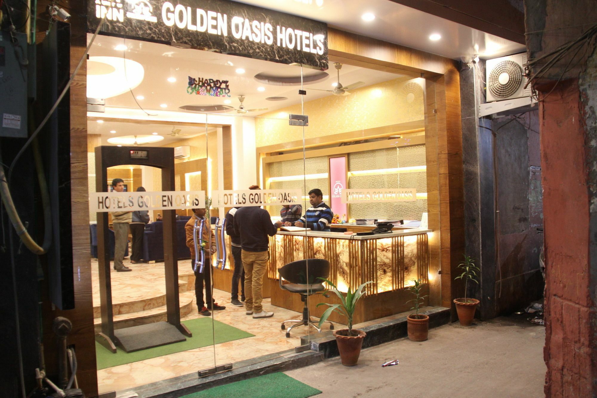 Hotel Golden Oasis - A Well Hygiene Property Paharganj Exteriör bild