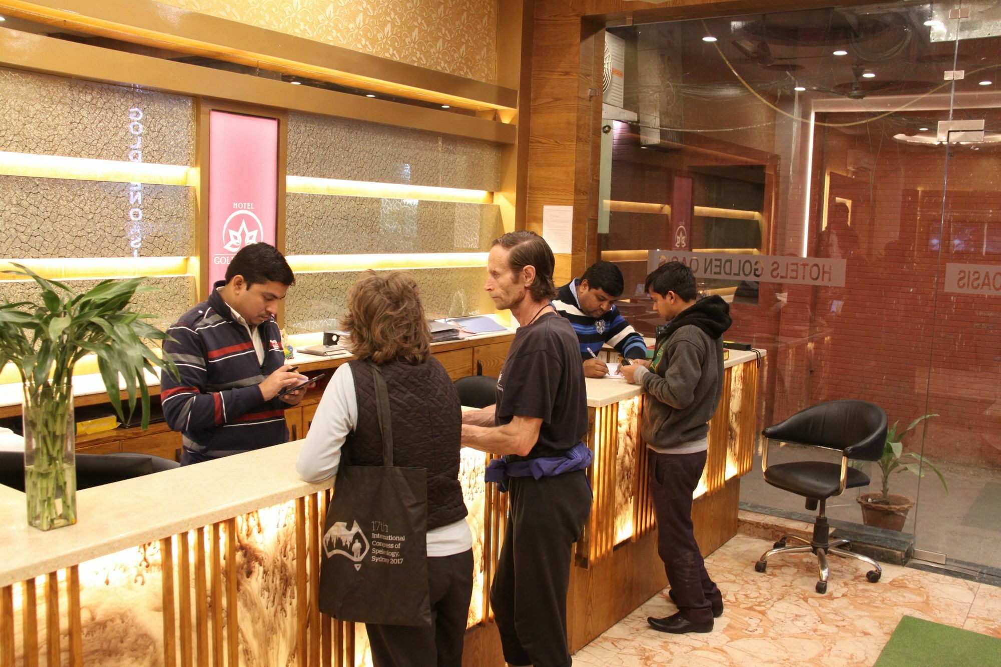 Hotel Golden Oasis - A Well Hygiene Property Paharganj Exteriör bild